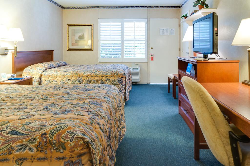 Saga Motor Hotel Pasadena Chambre photo